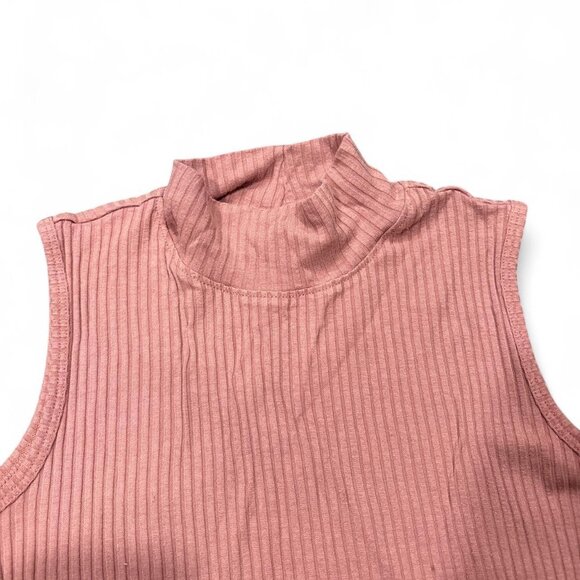 Pink Ribbed Mock Neck Tank - Picture 2 of 3